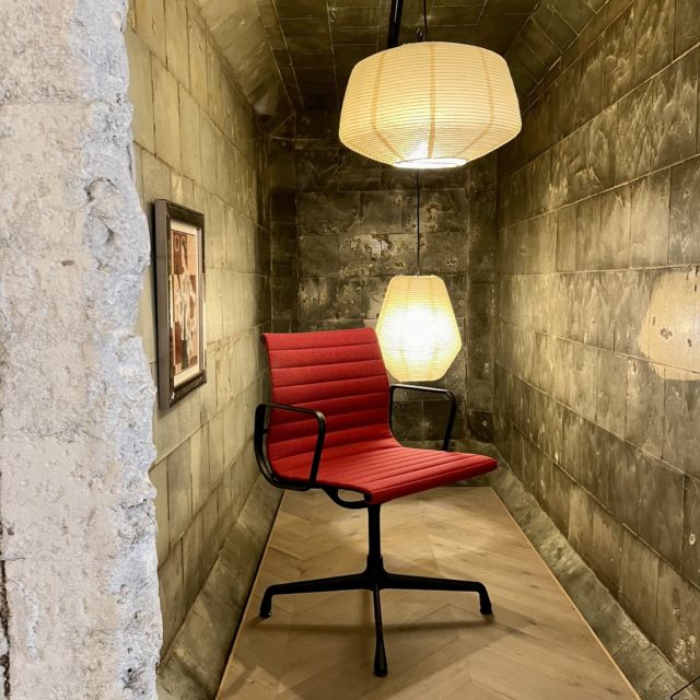 Aluminium Group et Soft Pad Group comptent parmi les grands classiques de l'histoire du design de Charles & Ray Eames 
Venez découvrir les nouveaux tissus de la Eames Special collection 2023 Vitra en avant-première chez nous. 

Nous vous attendons également au showroom mais également sur notre e-shop :
https://uniquementvotre.ch/?s=vitra

#Uniqumentvotre #showroom #eames #specialcollection #vitra #tissus #colors #design #cuves #histoire